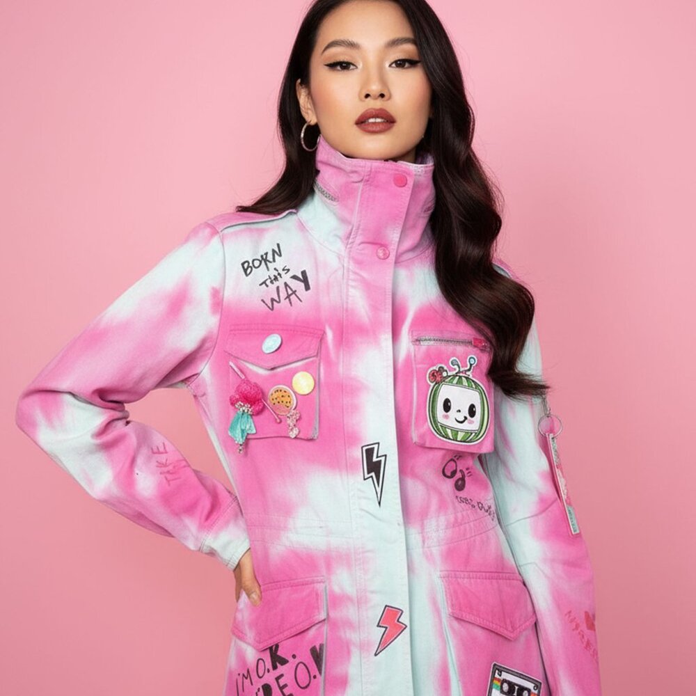Upcycled 2-Piece Set – Hand-Painted Jacket + Desigual Skirt – Pop Art